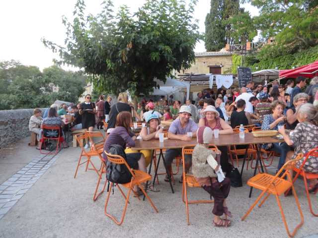 07-294-2017-08-06-restauration-soir-(1).jpg original 2017:08:06 20:40:27 4000 × 3000 px