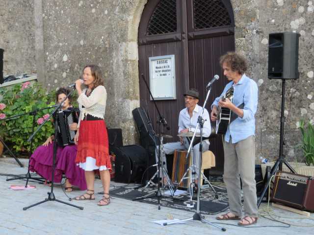 11-295-2017-08-06-orchestre-soir.jpg original 2017:08:06 20:41:31 4000 × 3000 px