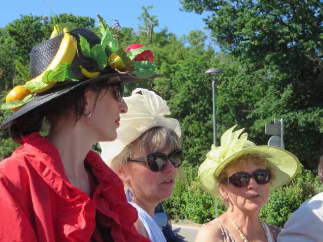 13-227-2017-06-10-chapeaux-1.jpg original 2017:06:10 07:24:51 4000 × 3000 px
