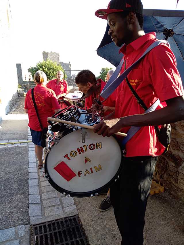 27-fête-1j1v-04-08-2018-(15).jpg original 2018:08:05 19:12:17 3120 × 4160 px